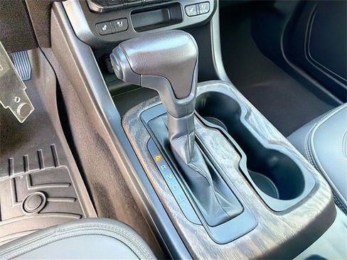 Used 2021 GMC Canyon Denali image 26