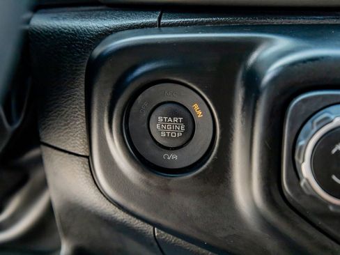 Used 2022 Jeep Wrangler Unlimited Rubicon w/ LED Lighting Group AWD/4WD image 22