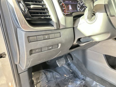 Used 2023 Nissan Rogue SV w/ SV Premium Package image 24