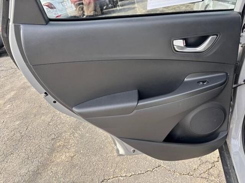 Used 2023 Hyundai Kona SEL w/ Convenience Package image 12