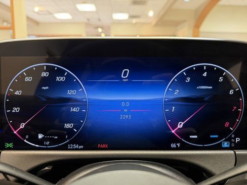 Used 2025 Mercedes-Benz E 350 Sedan image 9