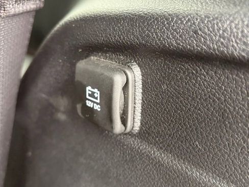 Used 2021 Jeep Grand Cherokee L Laredo image 16