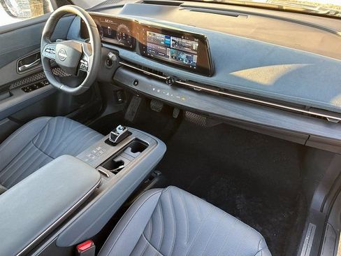 Used 2024 Nissan Ariya AWD image 10