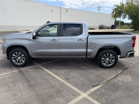 Used 2026 Chevrolet Silverado 1500 LT AWD/4WD image 3