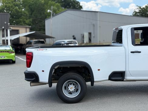 Used 2026 Chevrolet Silverado 3500 W/T AWD/4WD image 9