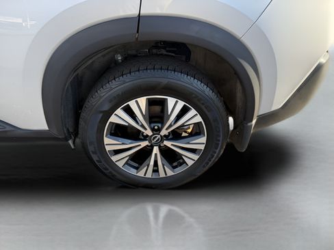 Used 2022 Nissan Rogue SV AWD/4WD image 23