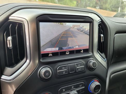 Used 2021 Chevrolet Silverado 2500 LT w/ Convenience Package image 17