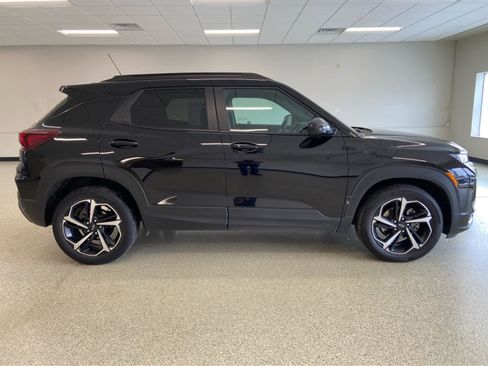 Used 2022 Chevrolet TrailBlazer RS w/ Convenience Package image 12