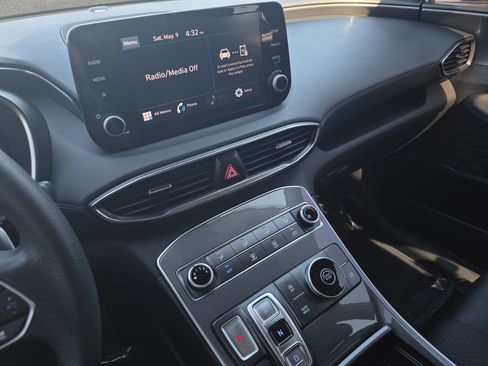 Used 2023 Hyundai Santa Fe SE FWD image 19