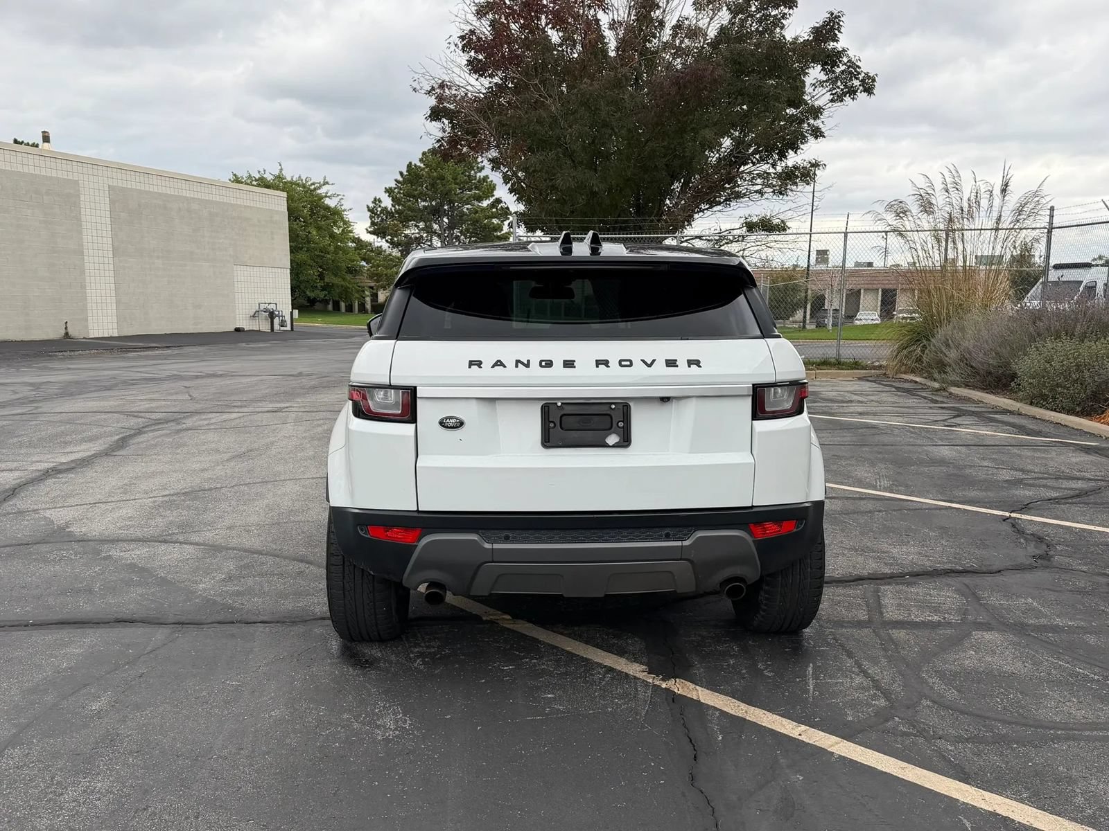 Used 2017 Land Rover Range Rover Evoque HSE AWD/4WD image 4