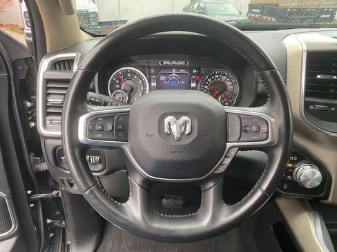 Used 2021 RAM 1500 Laramie AWD/4WD image 15