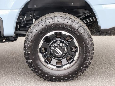 Certified 2025 Ford F250 Platinum w/ Tremor Off-Road Package AWD/4WD image 8