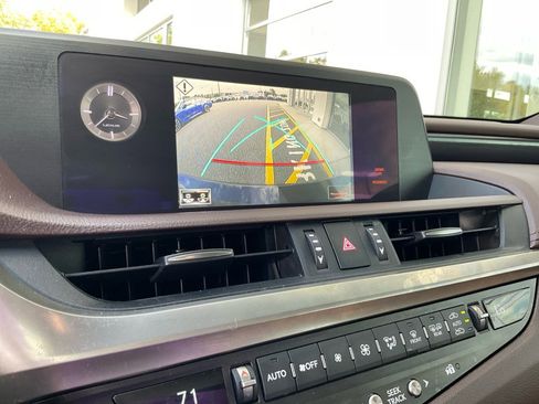 Used 2021 Lexus ES 250 image 22