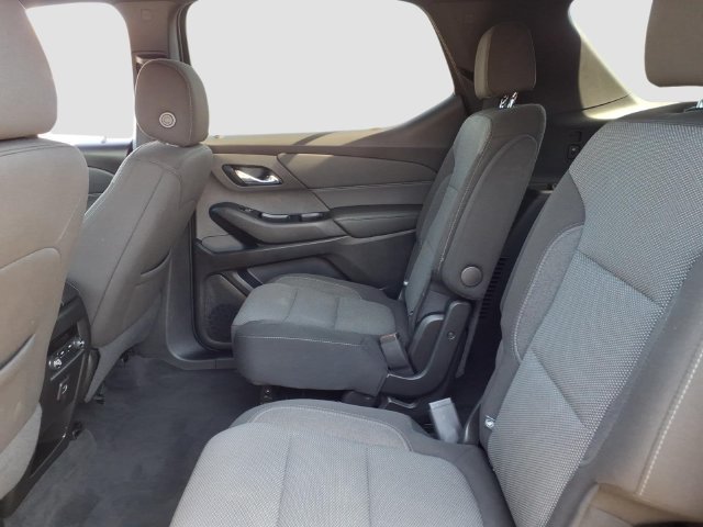 Used 2023 Chevrolet Traverse LT w/ Rear Camera Mirror Package AWD/4WD image 15