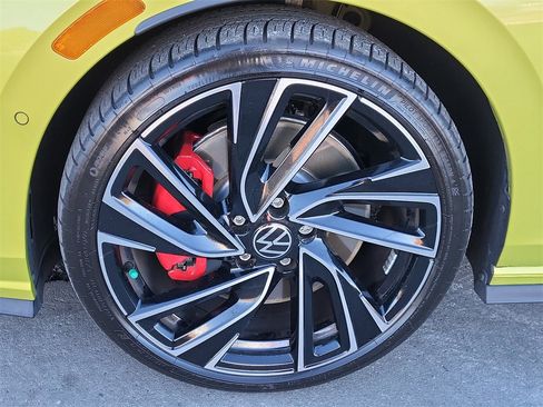 Used 2022 Volkswagen GTI Autobahn image 22