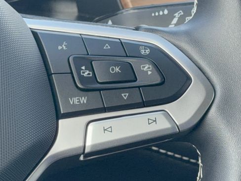Certified 2026 Volkswagen Atlas SE FWD image 19