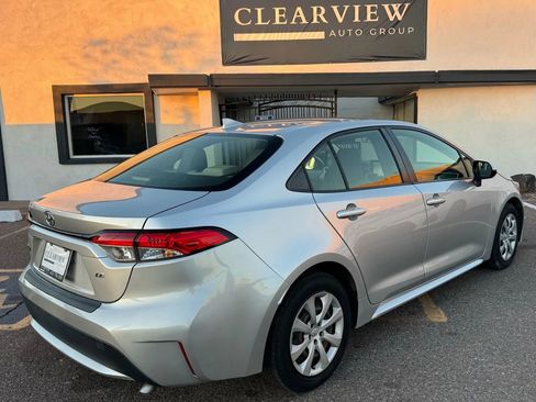 Used 2021 Toyota Corolla LE image 7