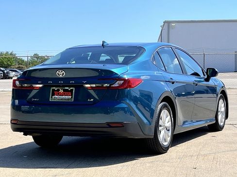 Used 2025 Toyota Camry LE FWD image 4