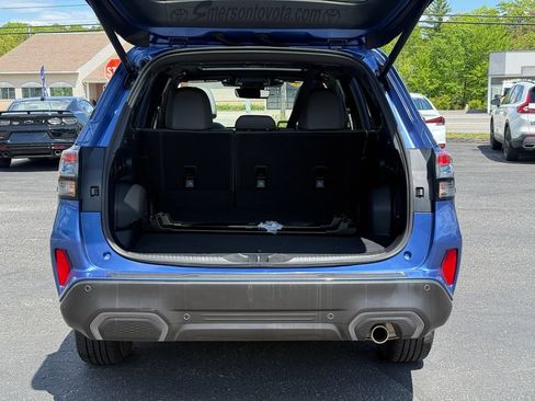 Used 2025 Subaru Forester Limited AWD/4WD image 5