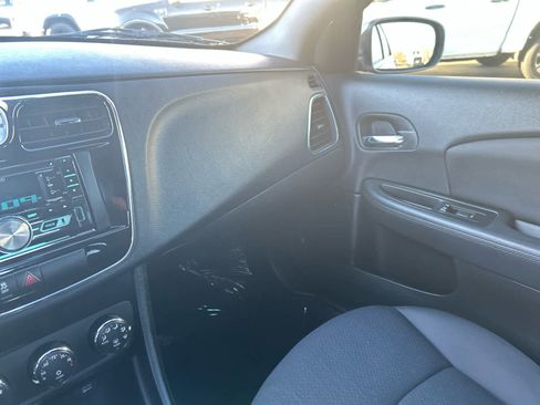 Used 2013 Chrysler 200 Touring image 17