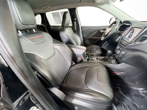 Used 2022 Jeep Cherokee Trailhawk w/ Premium Leather Package image 26