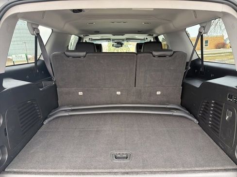 Used 2019 Chevrolet Suburban LT w/ Luxury Package image 10