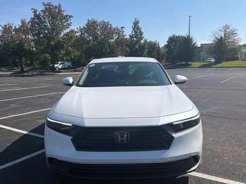 Certified 2025 Honda Accord LX image 3