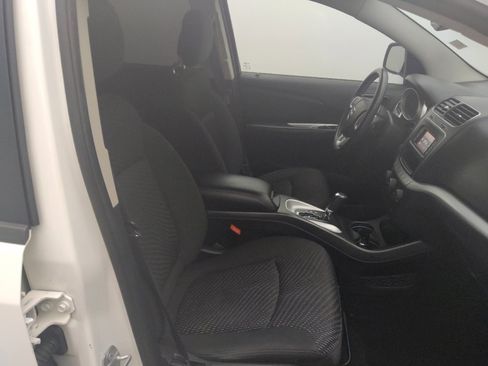 Used 2017 Dodge Journey SE w/ Flexible Seating Group image 21