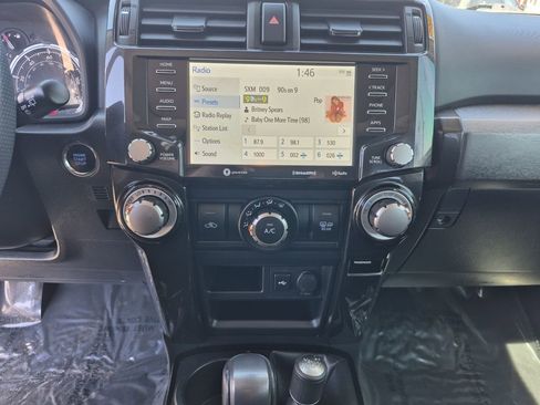 Used 2021 Toyota 4Runner Venture w/ Moonroof Package AWD/4WD image 9