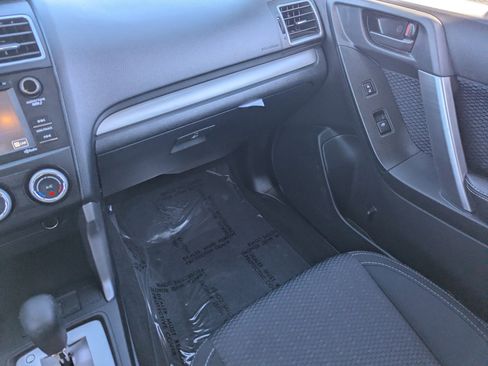 Used 2017 Subaru Forester 2.5i image 18