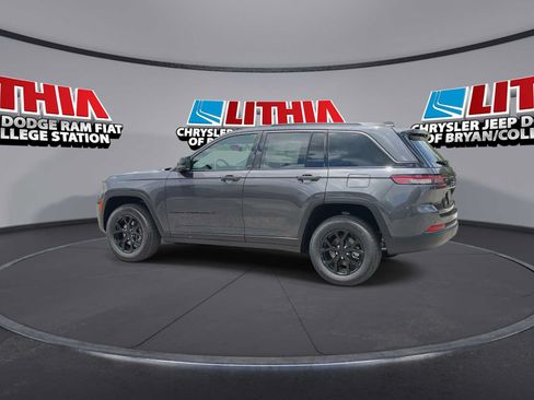 New 2026 Jeep Grand Cherokee Altitude RWD image 6