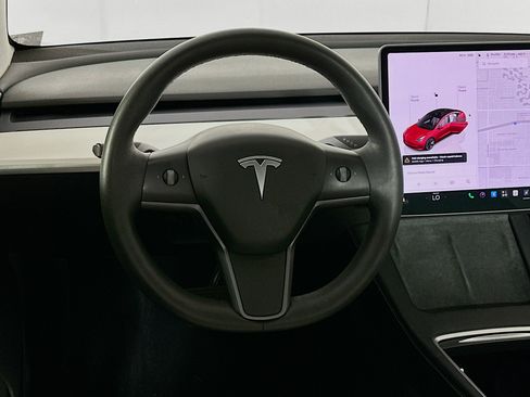 Used 2022 Tesla Model 3 Long Range AWD/4WD image 17