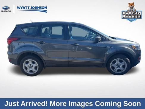 Used 2019 Ford Escape S image 10