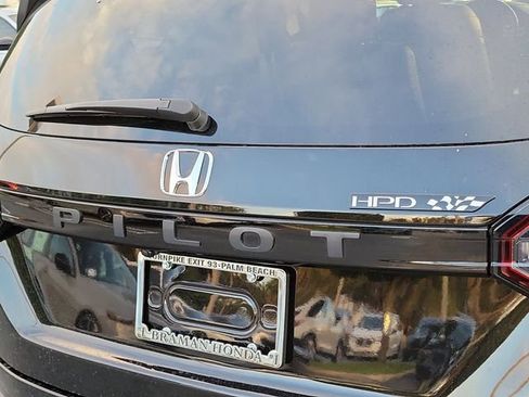 Certified 2024 Honda Pilot EX-L image 8