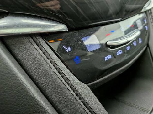 Certified 2023 Cadillac XT6 Premium Luxury w/ LPO, Floor Liner Package AWD/4WD image 11