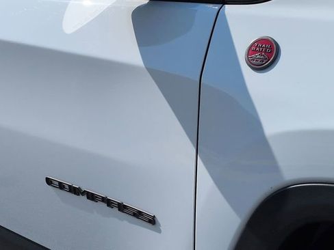 Certified 2025 Jeep Compass Trailhawk AWD/4WD image 14