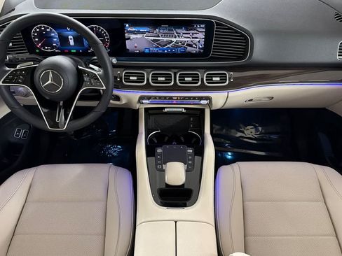 Used 2026 Mercedes-Benz GLE 450e 4MATIC image 3