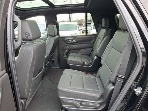 Used 2024 Chevrolet Tahoe Z71 w/ Luxury Package image 8