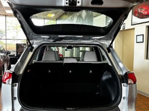 Used 2022 Toyota Corolla Cross L FWD image 13