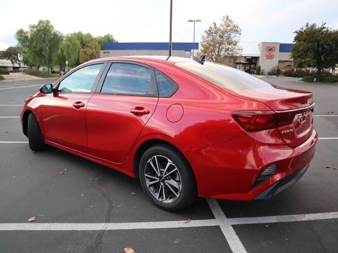 Used 2022 Kia Forte LXS image 17