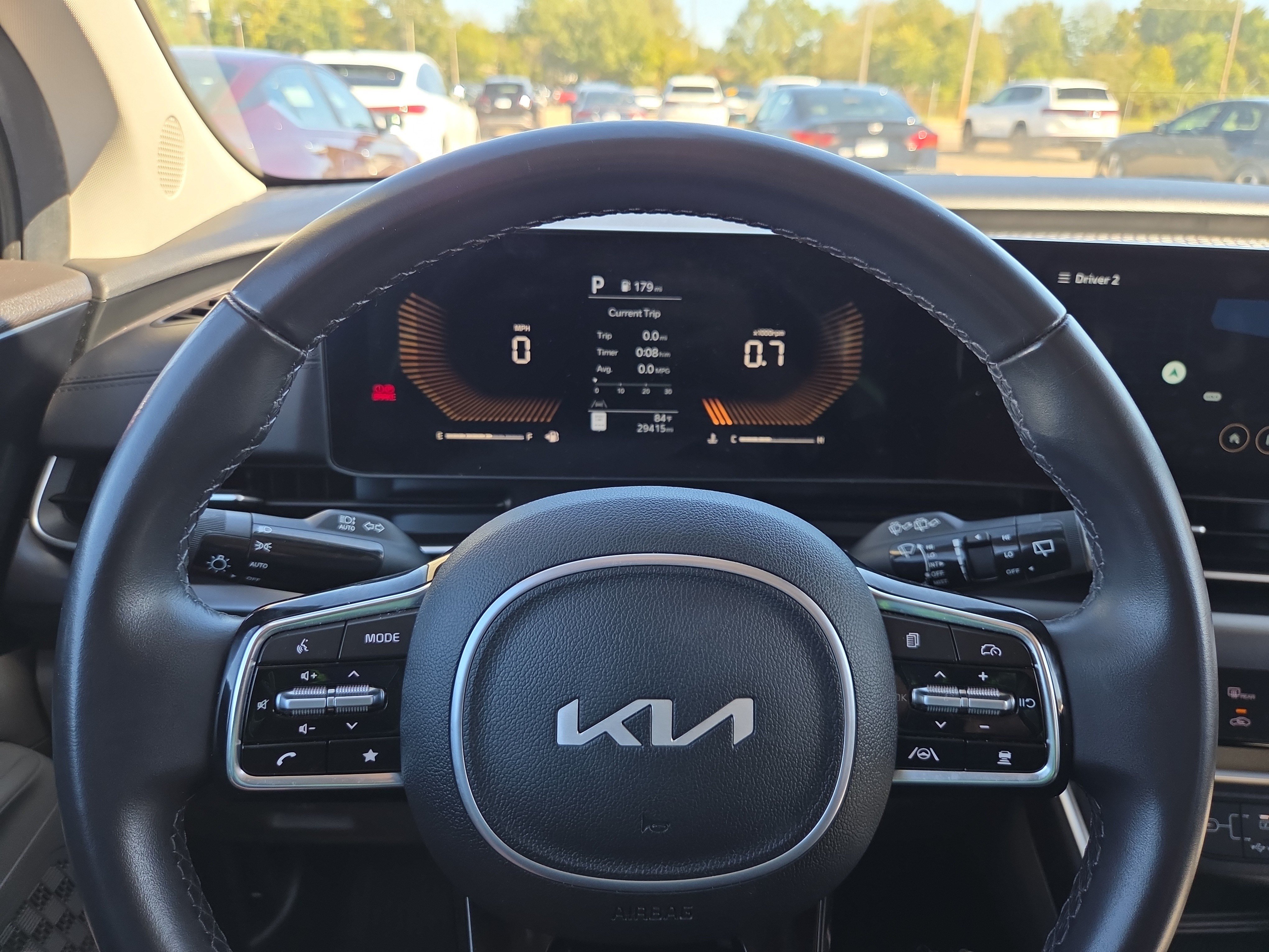 Used 2025 Kia Carnival FWD image 11
