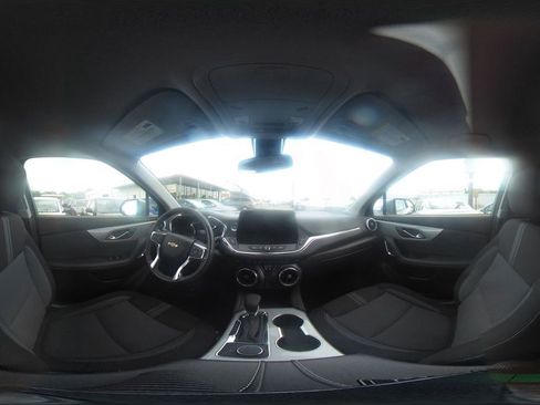 Used 2025 Chevrolet Blazer LT FWD image 43