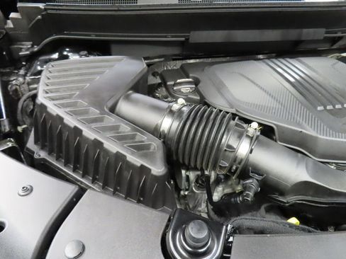 Used 2024 Chevrolet Traverse Z71 w/ LPO, Floor Liner Package AWD/4WD image 37