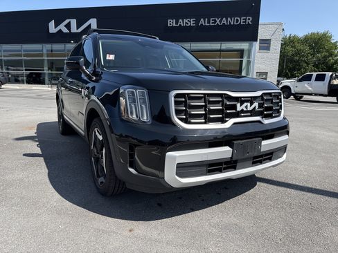 Certified 2025 Kia Telluride S AWD/4WD image 1