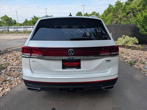 Certified 2025 Volkswagen Atlas SEL AWD/4WD image 4