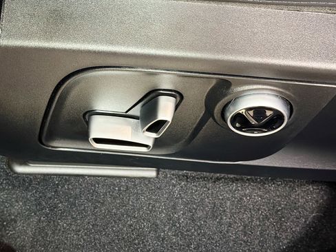 Used 2023 Maserati Levante GT image 25