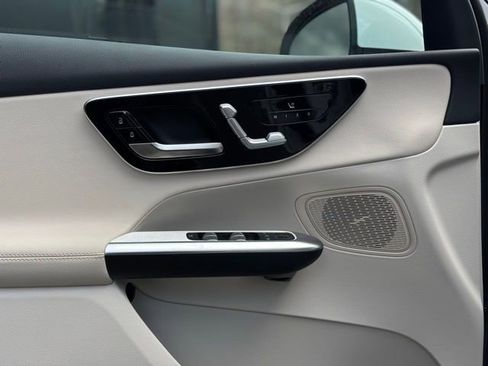 Used 2026 Mercedes-Benz GLC 300 4MATIC image 20