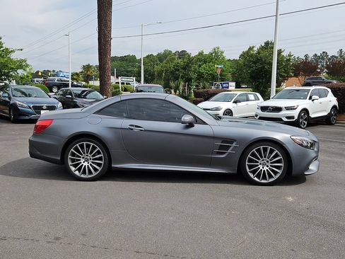 Used 2018 Mercedes-Benz SL 550 image 12