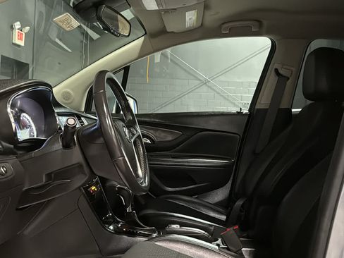 Used 2020 Buick Encore Preferred w/ Safety Package AWD/4WD image 8