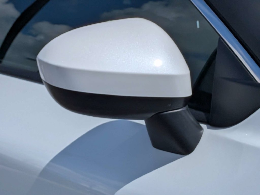 Used 2024 Nissan Rogue SV AWD/4WD image 9
